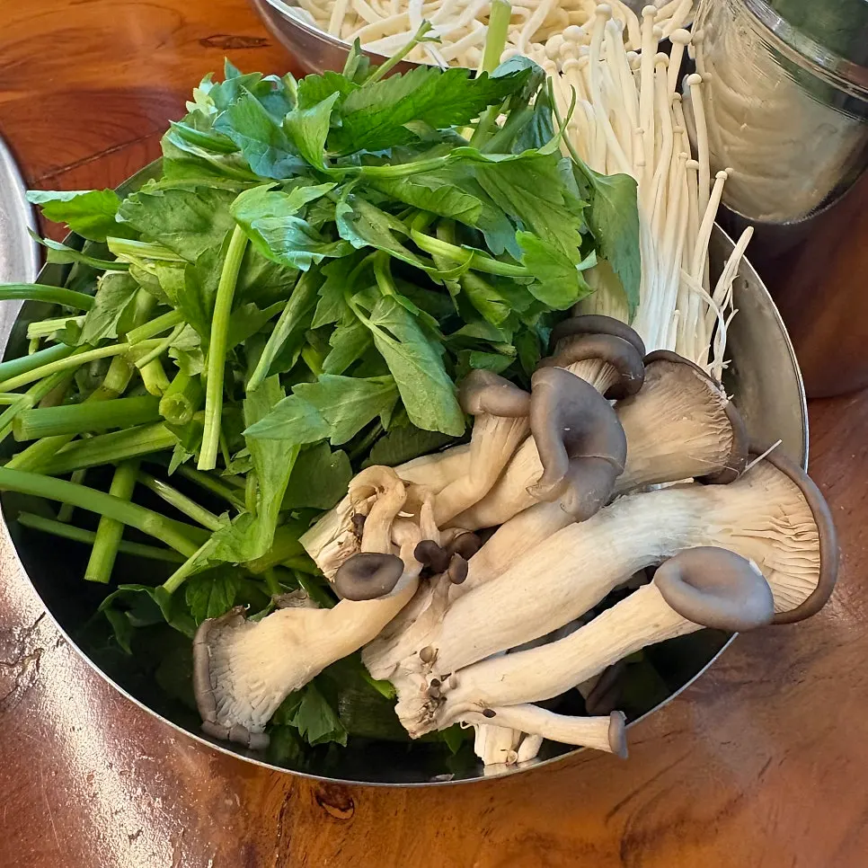 Ingredients for minari shabu-shabu