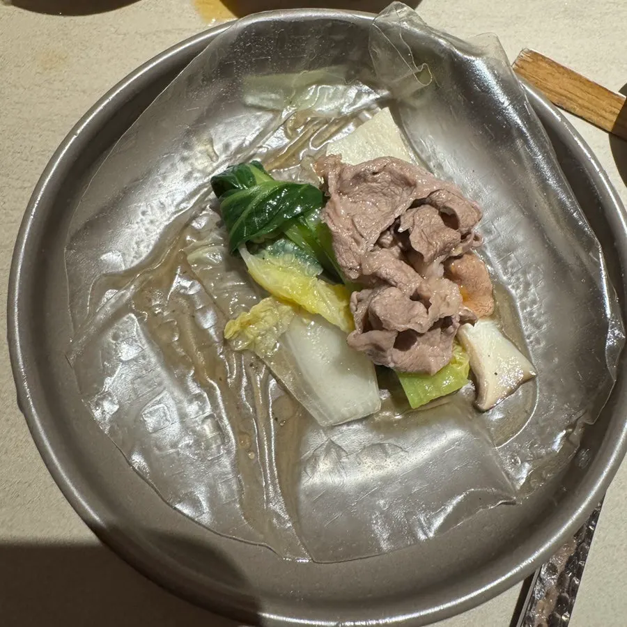 Guide to enjoying shabu-shabu with rice paper