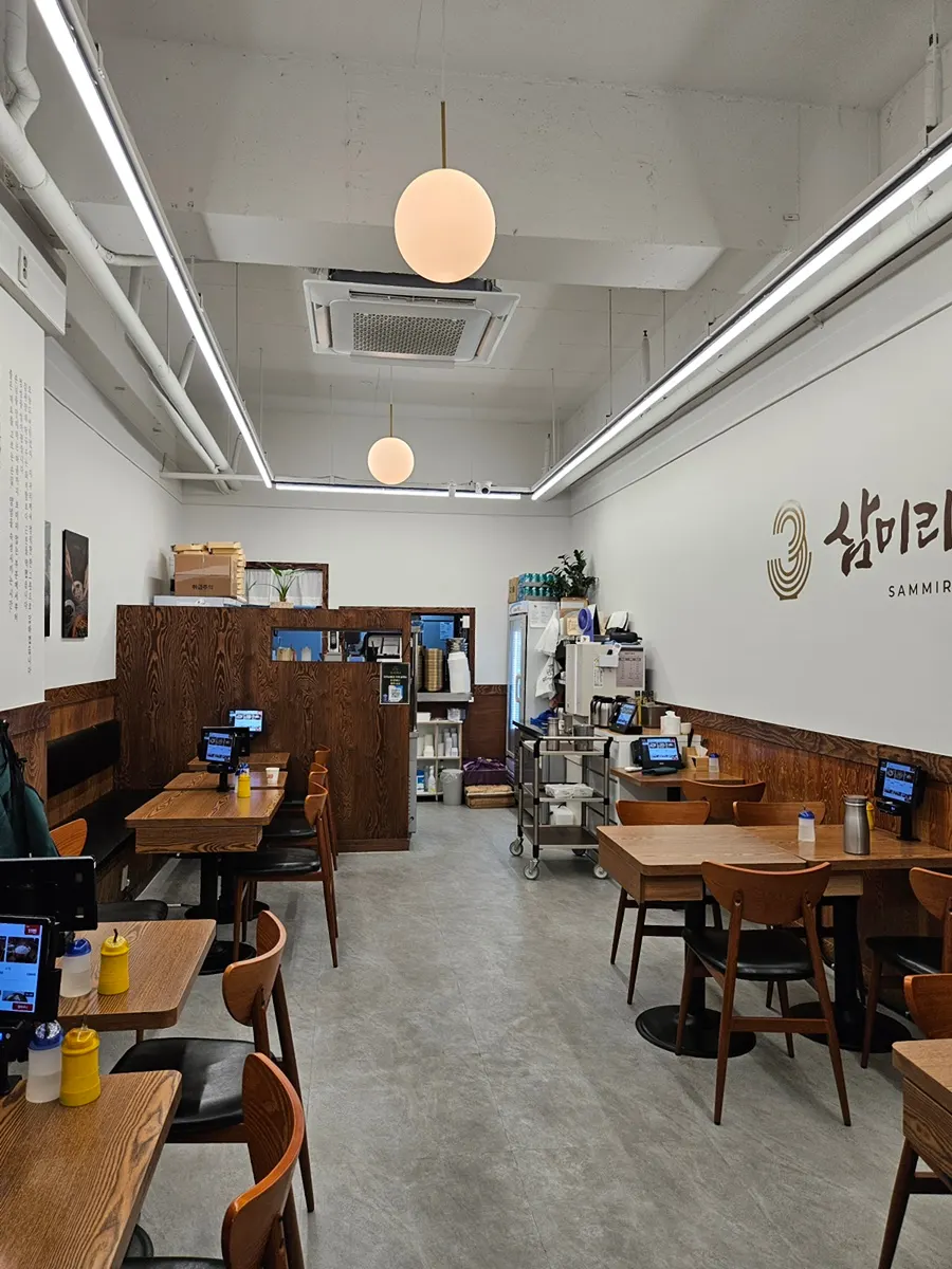 리뉴얼한 삼미리막국수 미금점 매장 내부
