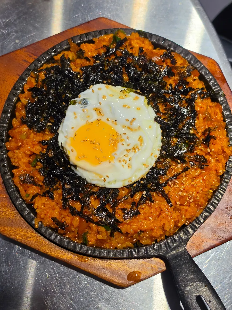 차돌박이가 들어간 된장찌개