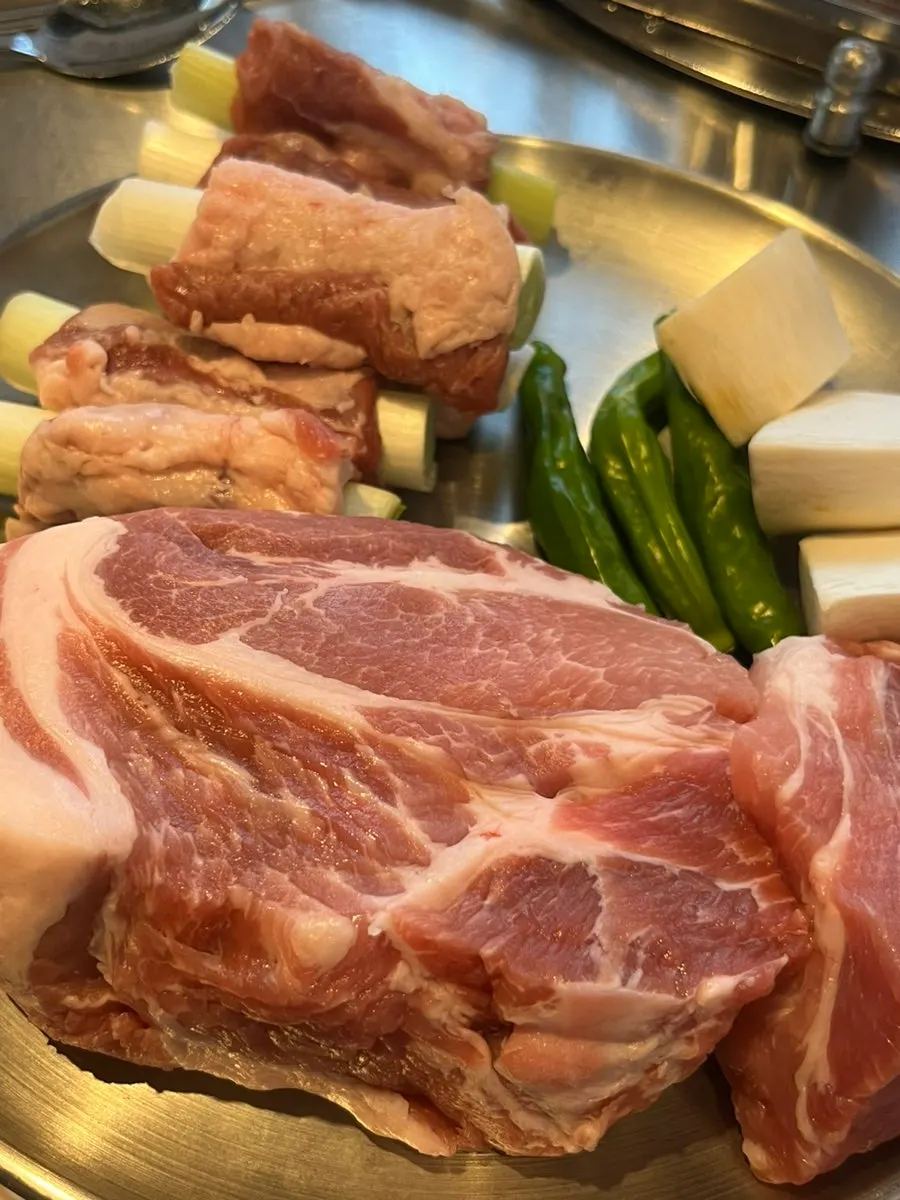 Thick teukmoksal placed on the grill