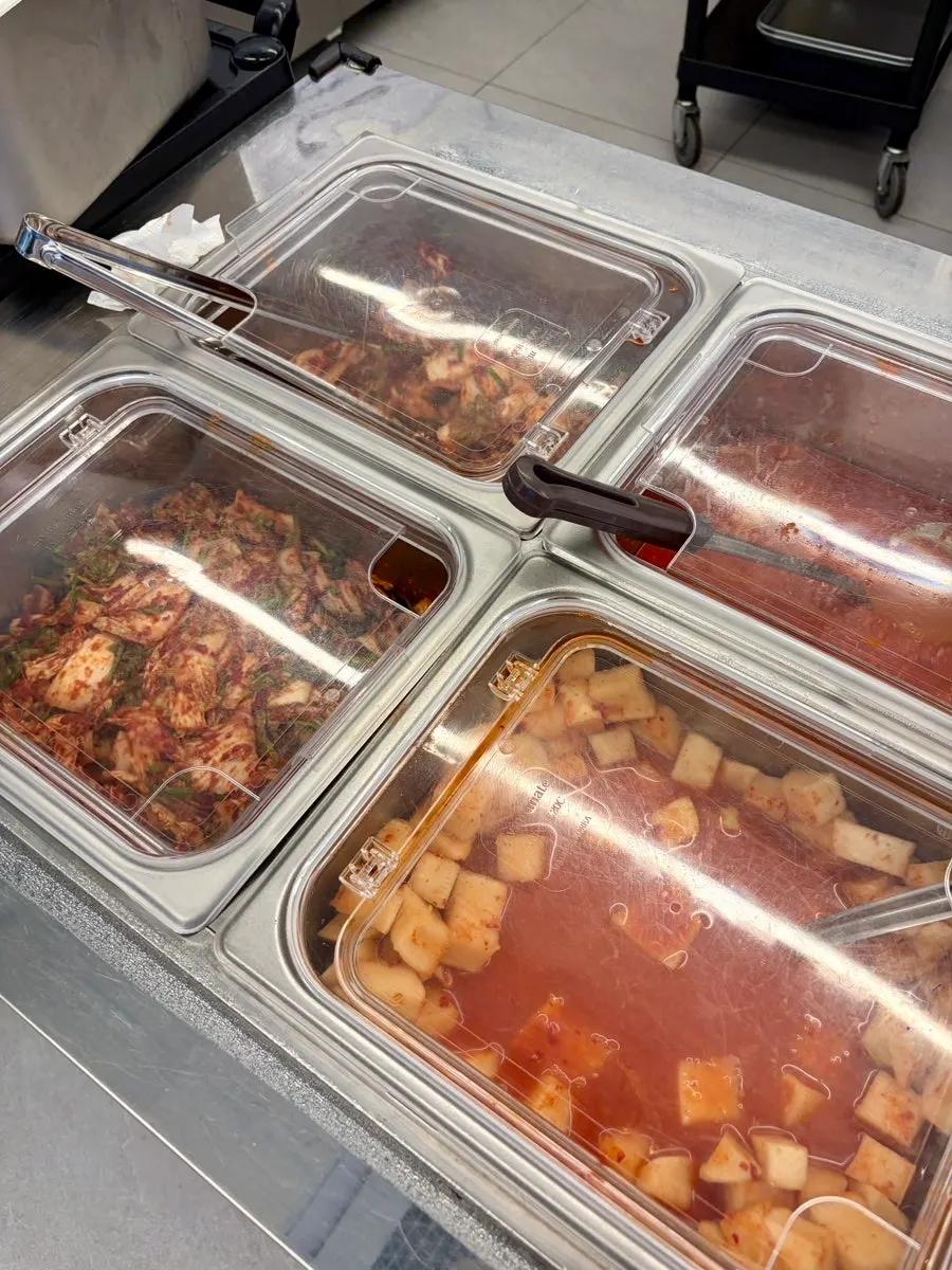 삼오순대국 녹번점 반찬 셀프바