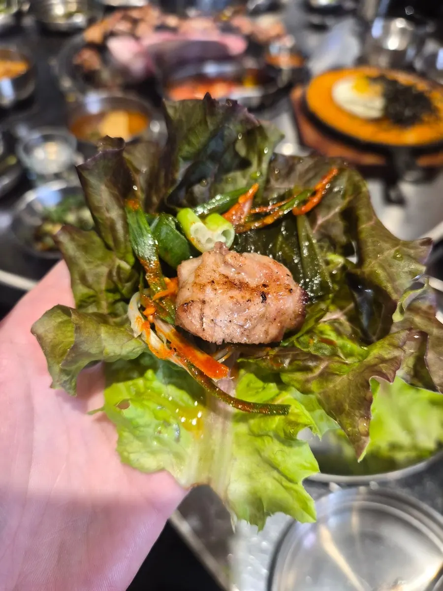 명이나물 등 밑반찬 한 상