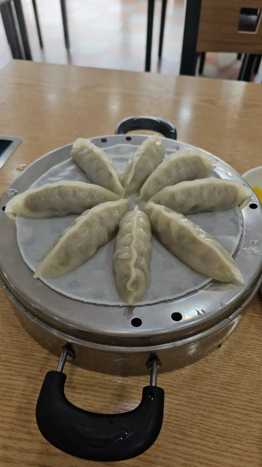 Samsam Milmyeon dumplings fresh out of the steamer