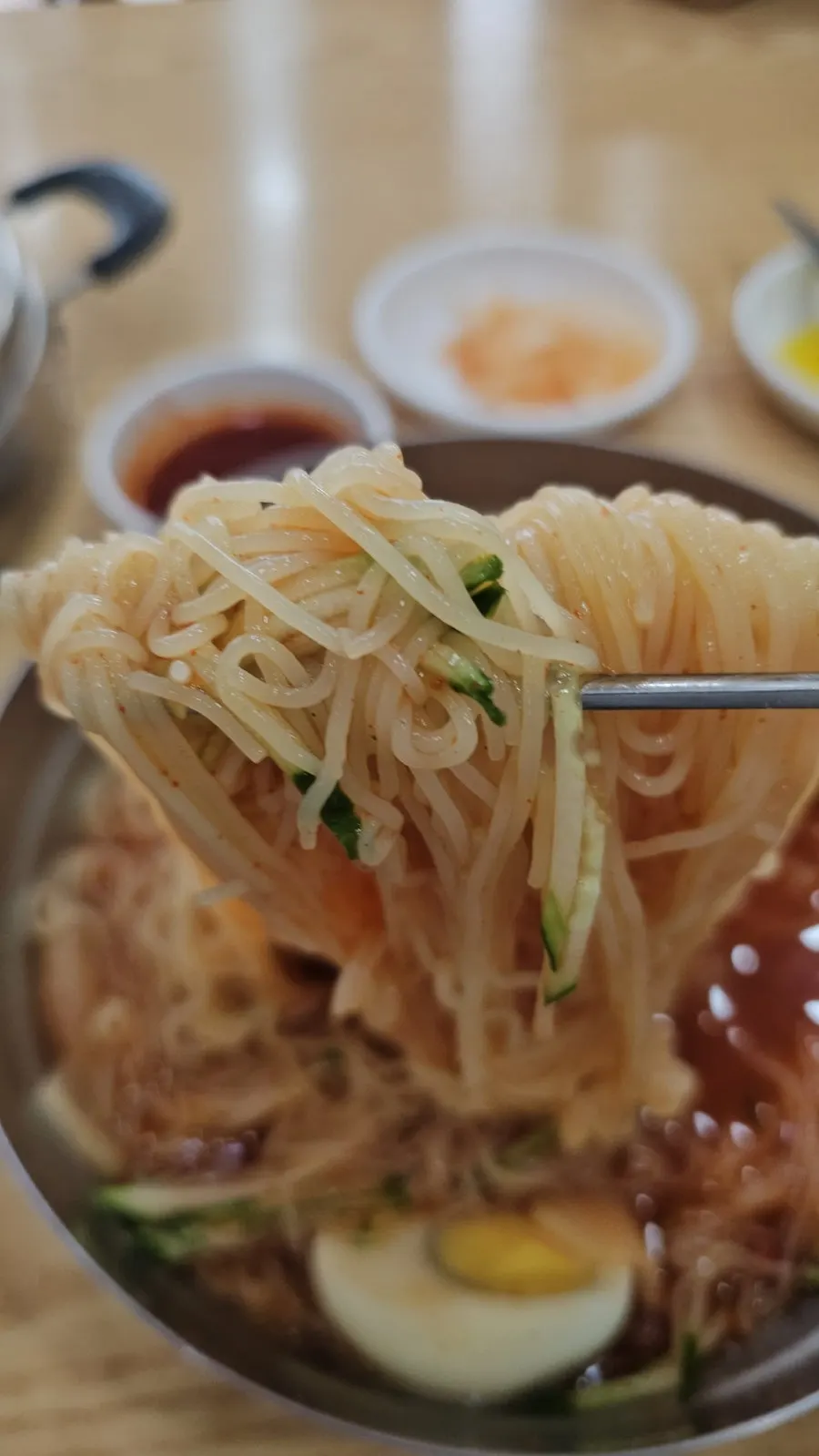Water milmyeon noodles loosened up
