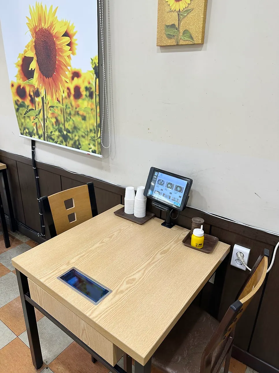 2-person/solo-dining seats at Samsam Milmyeon Main Branch