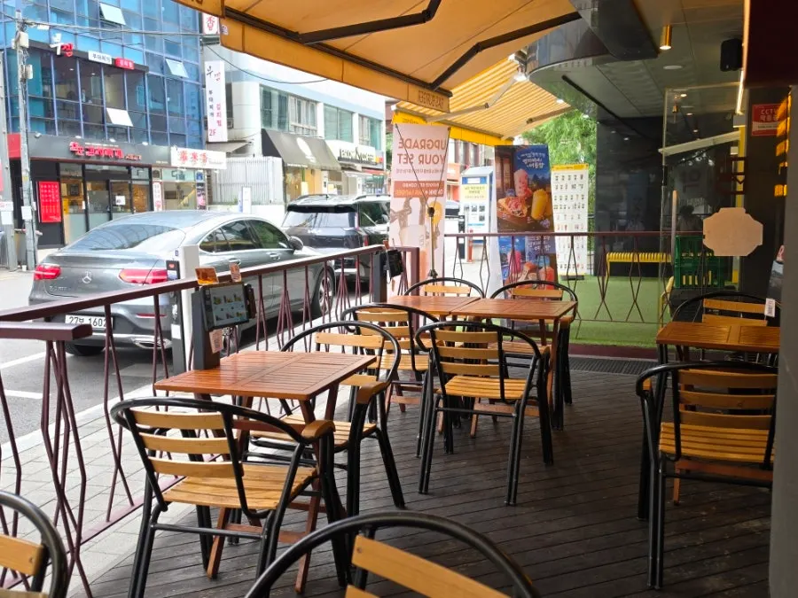 Bar seats suitable for solo dining