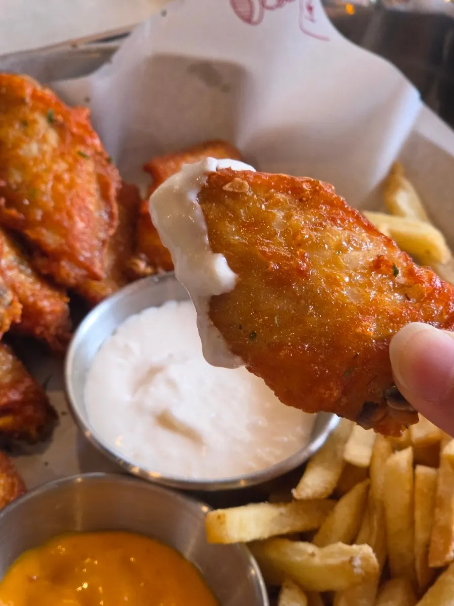 Wing platter for sharing
