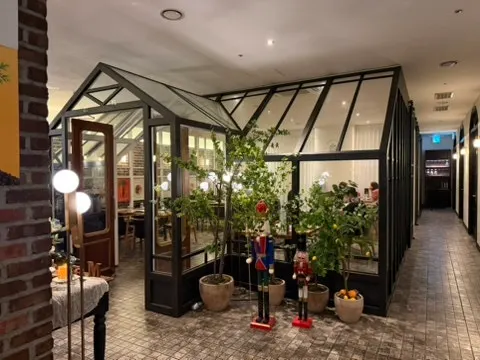 Dimly lit interior of Mano di Chef Samsung Branch