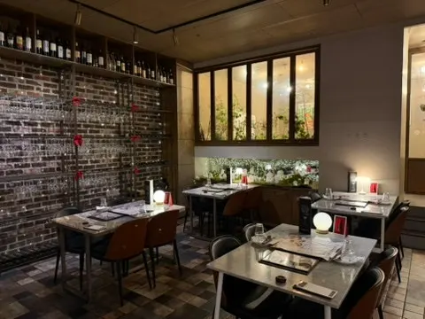 Cutely decorated dining hall interior