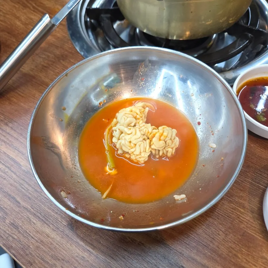 동태탕 알 건져 올린 모습
