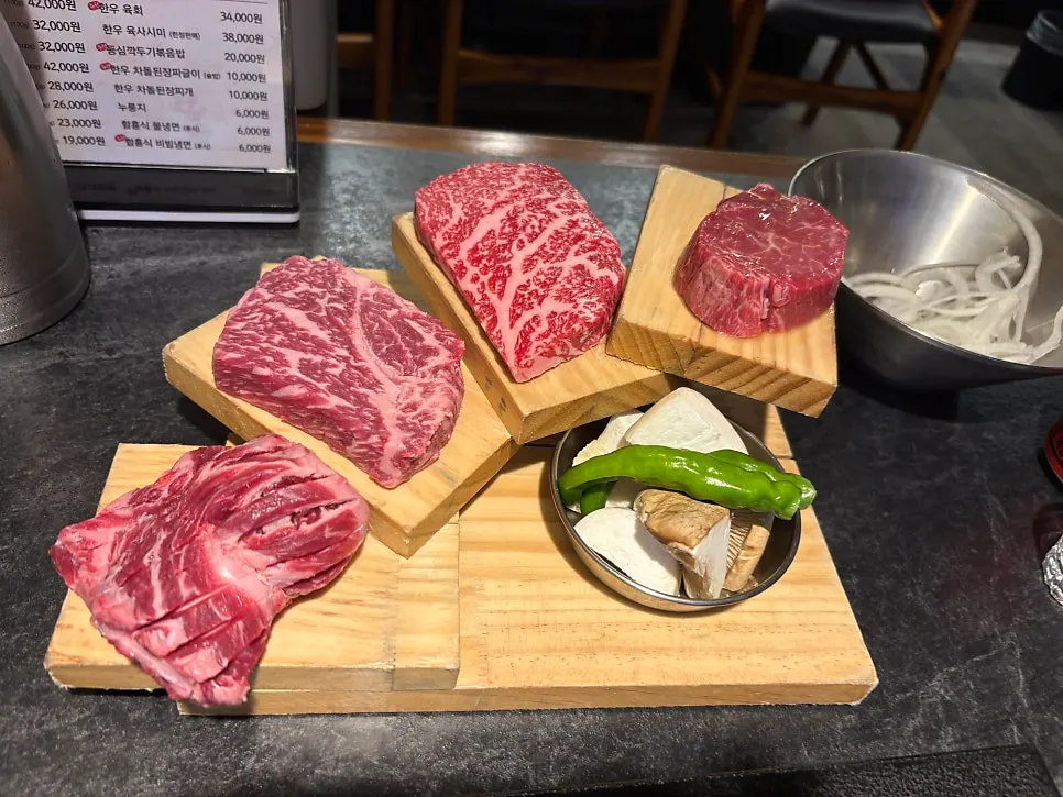Marbled hanwoo tenderloin and chuck flap