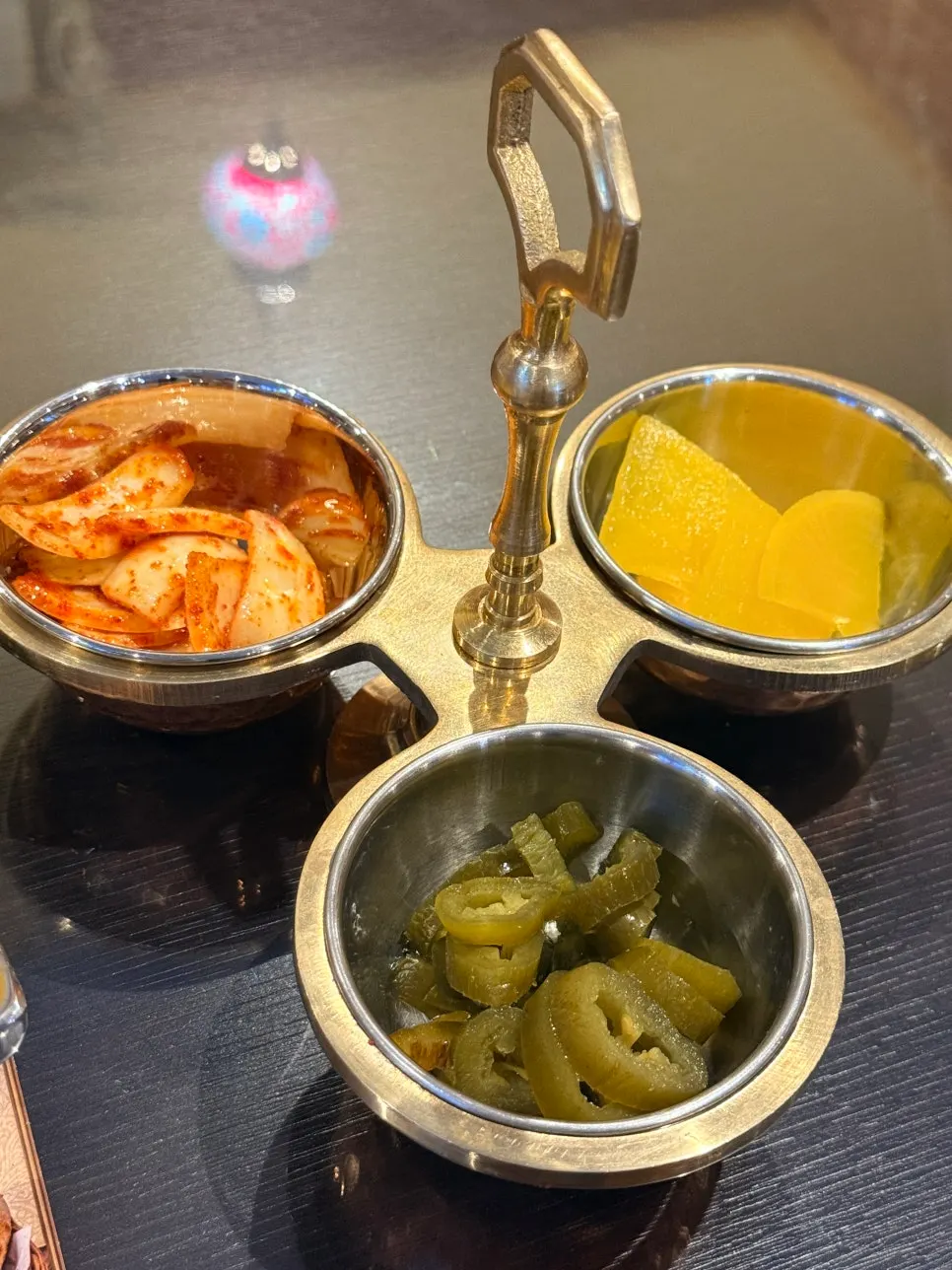 단무지 등 느끼함 덜어줄 반찬류