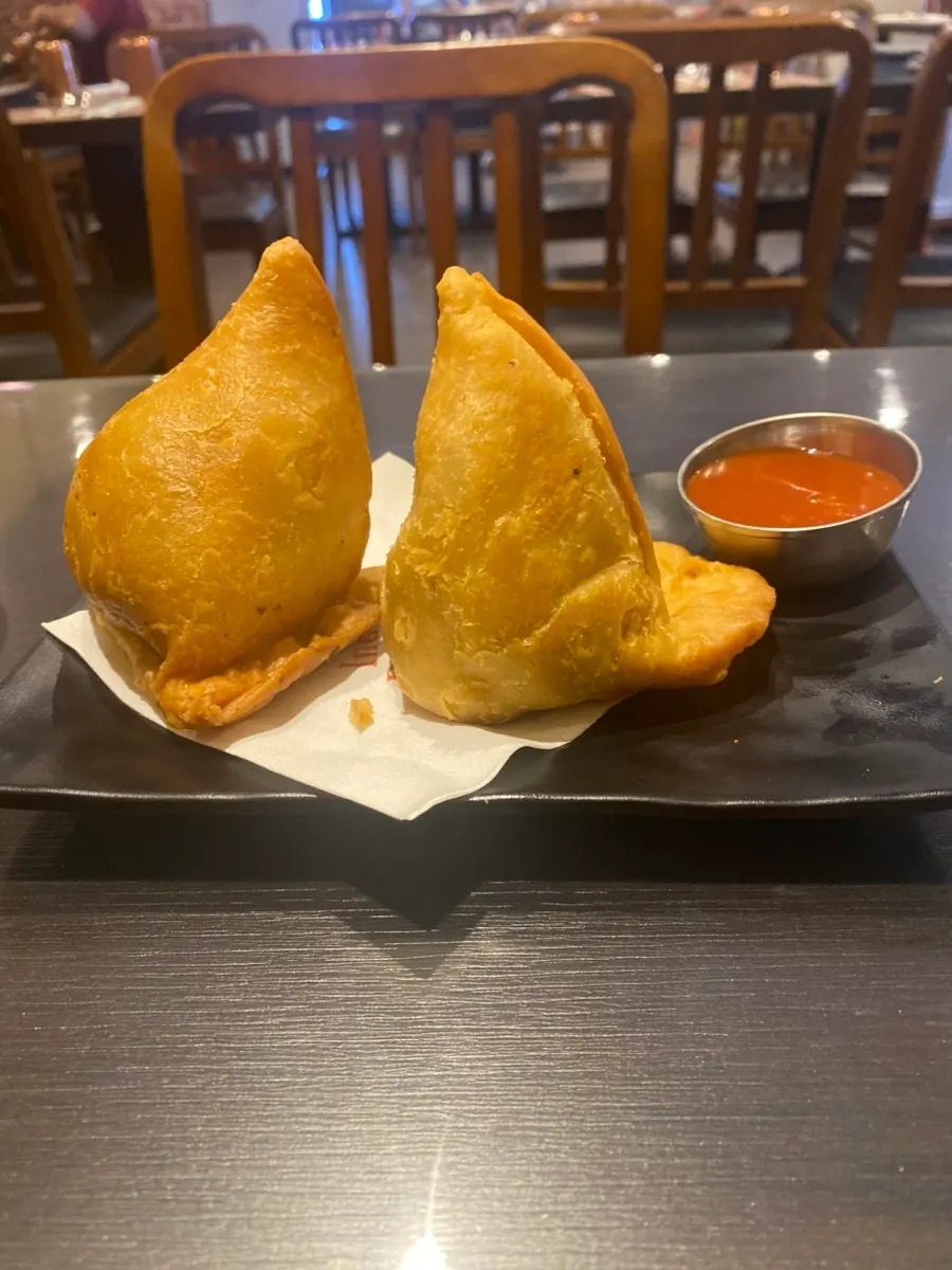 Curry and naan set menu