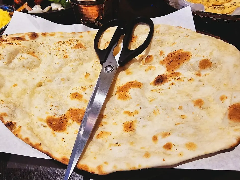 Crispy-baked garlic naan