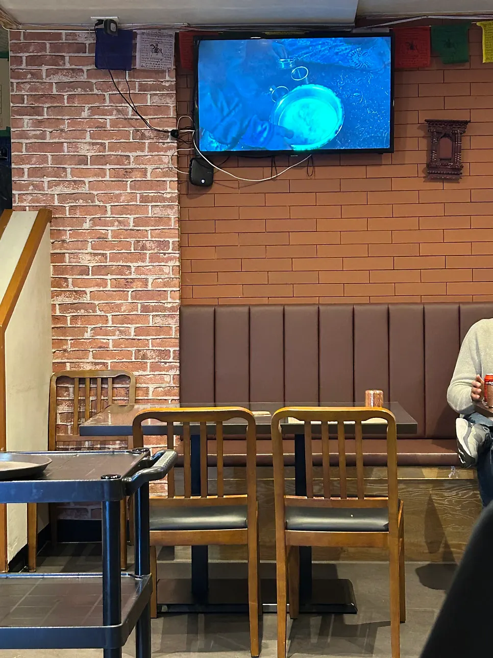 지하 1층 인도음식점 입구