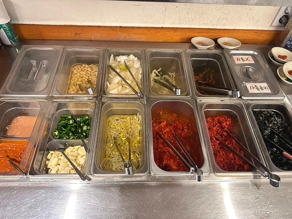 Dishes included in the Nakji Obongjip Special