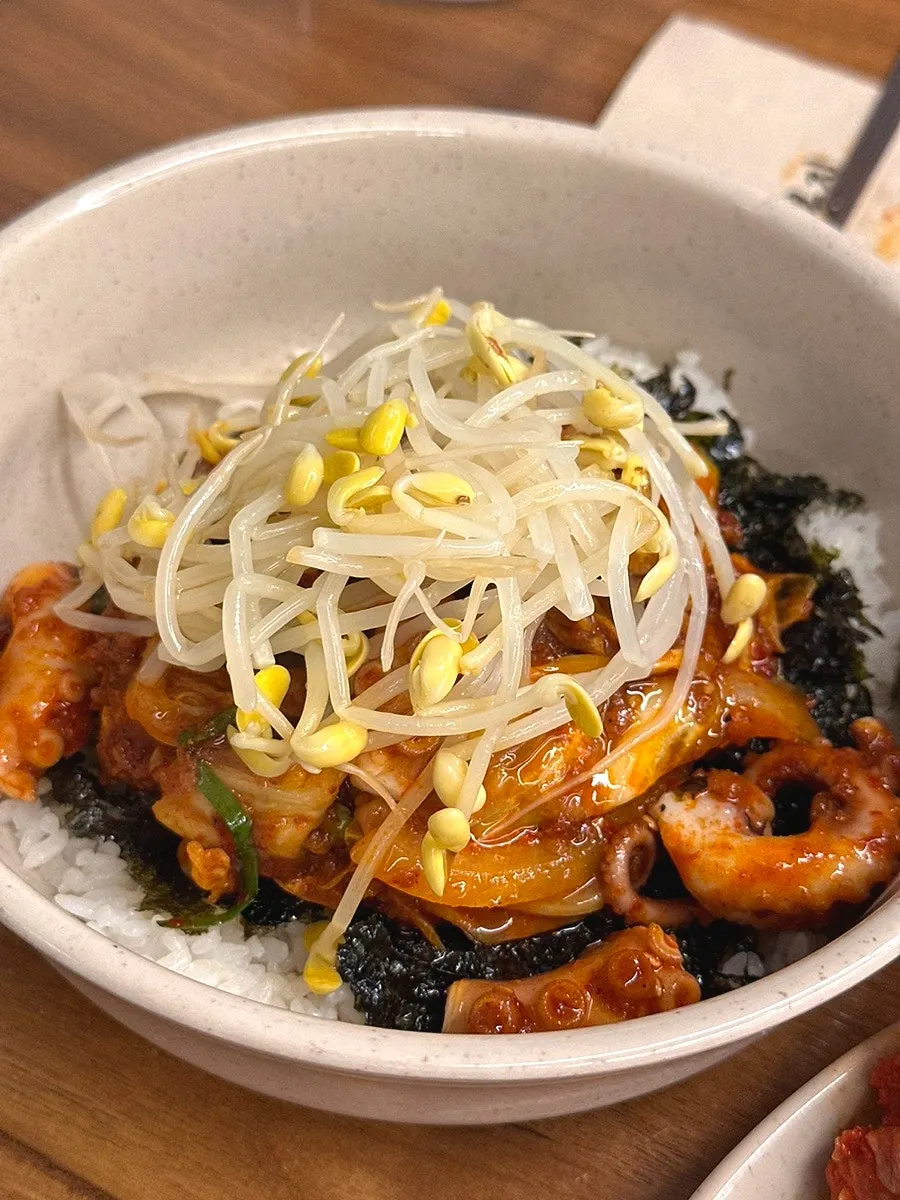 Octopus stir-fry with plump octopus