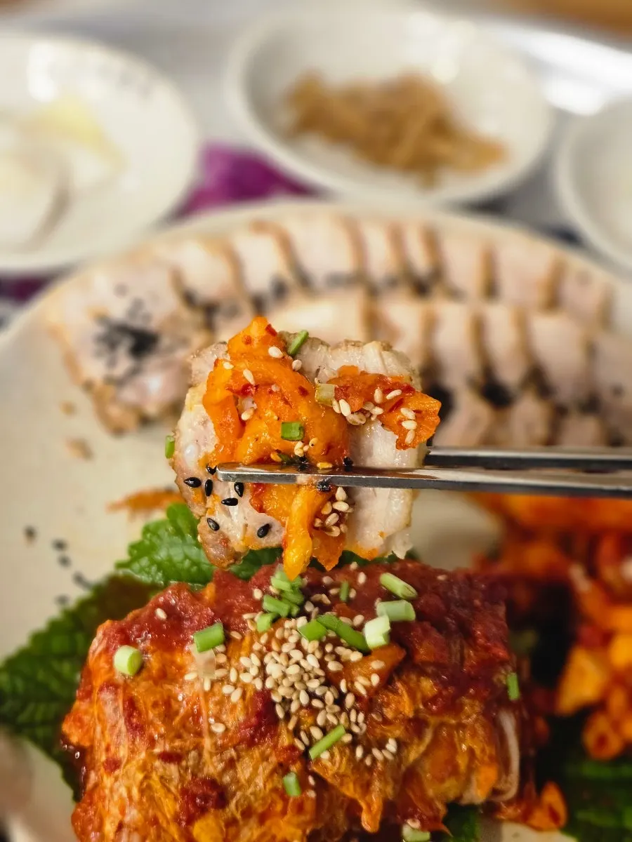 A generous plate of geotjeori