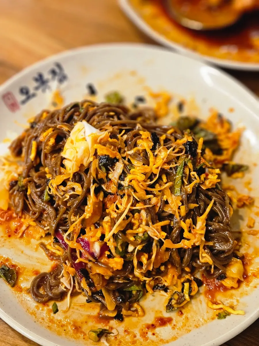 Mixed makguksu platter