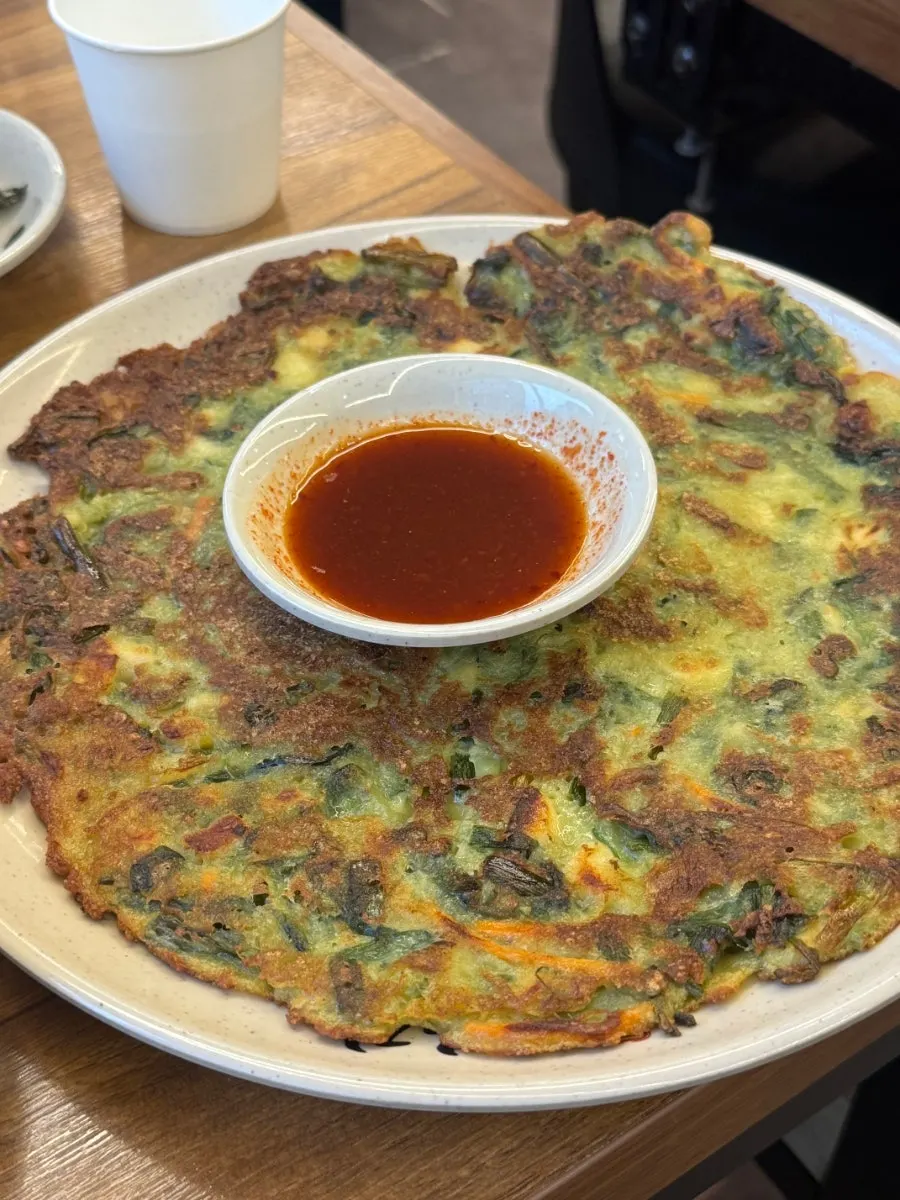 추가로 주문한 부추전