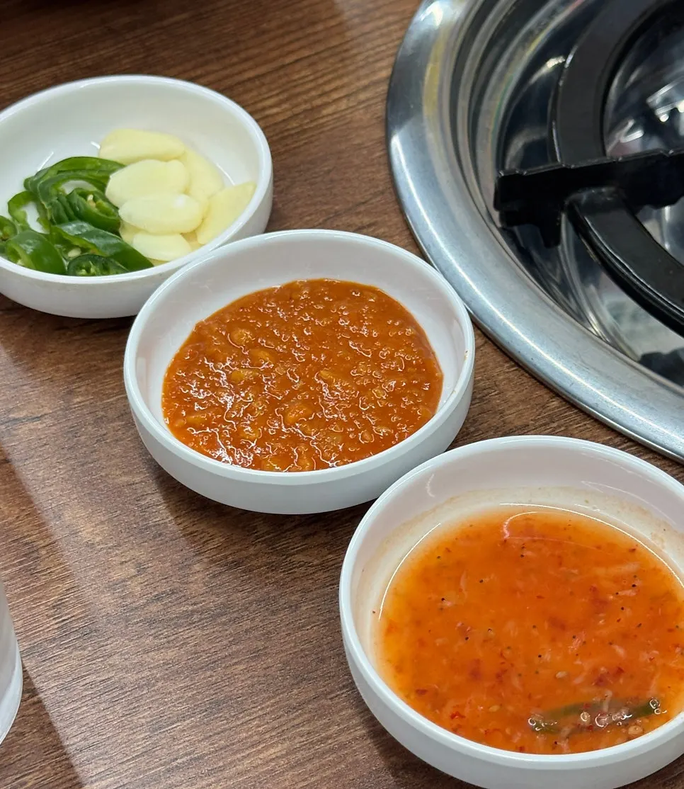 점심 특선과 세트 메뉴 안내