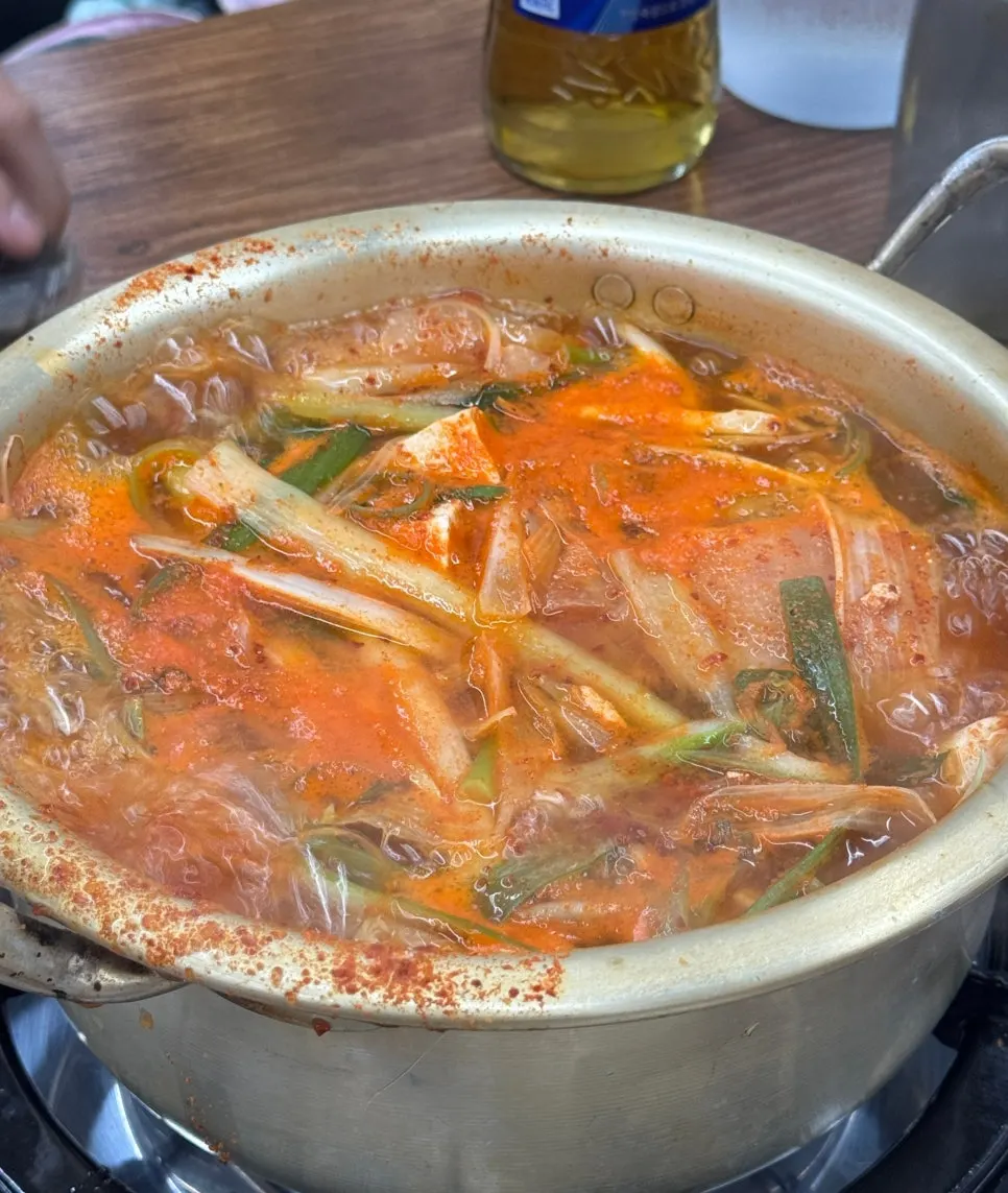 반찬을 가져가는 셀프코너