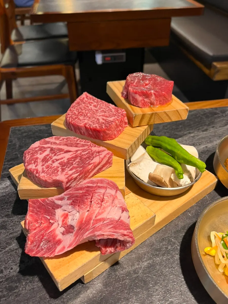 The four cuts: special rib finger, special sirloin, seolhwa sirloin, tenderloin