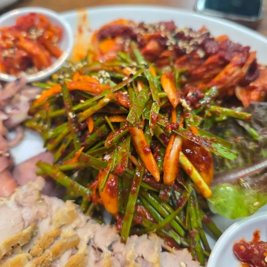 Close-up of the bossam and kimchi combination