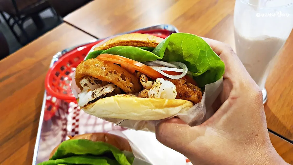 Double Bas Burger handmade burger