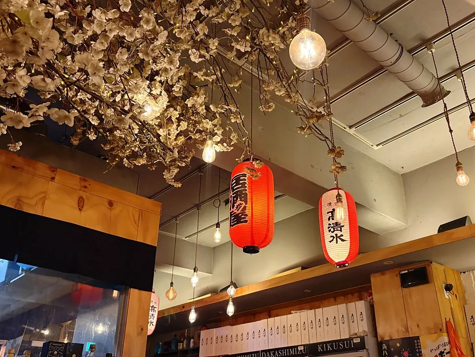 Yoran interior with cherry-blossom décor