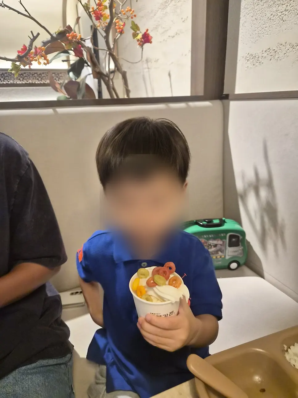Yogurt ice cream for dessert
