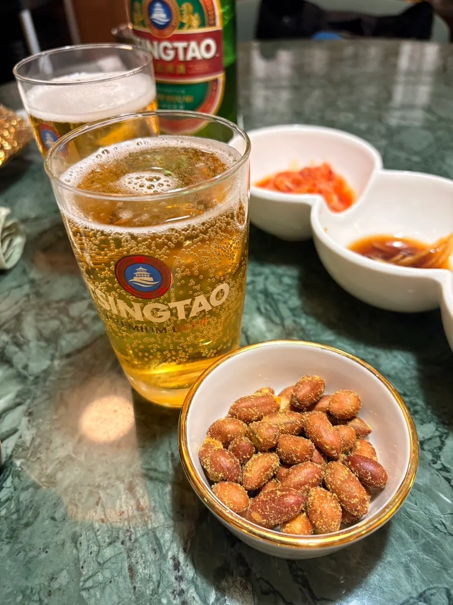 Basic side dishes: kimchi, shredded ginger, pickled radish and peanuts