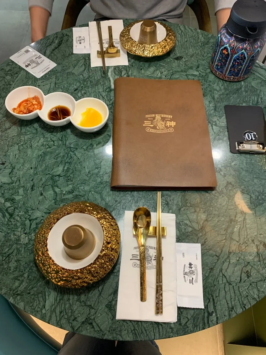 Table set up before the course begins