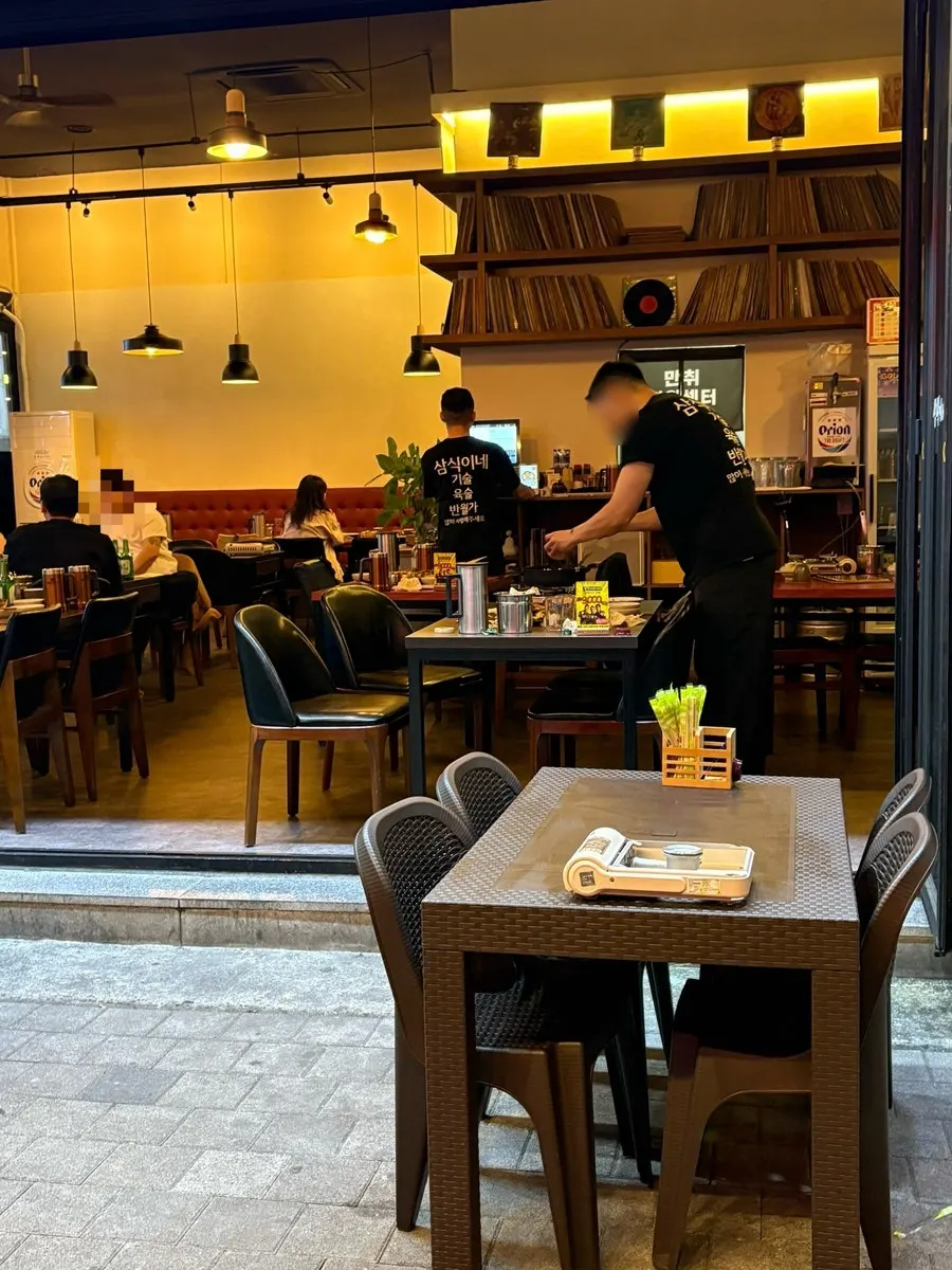 삼식이네 중앙고잔점 실내 좌석