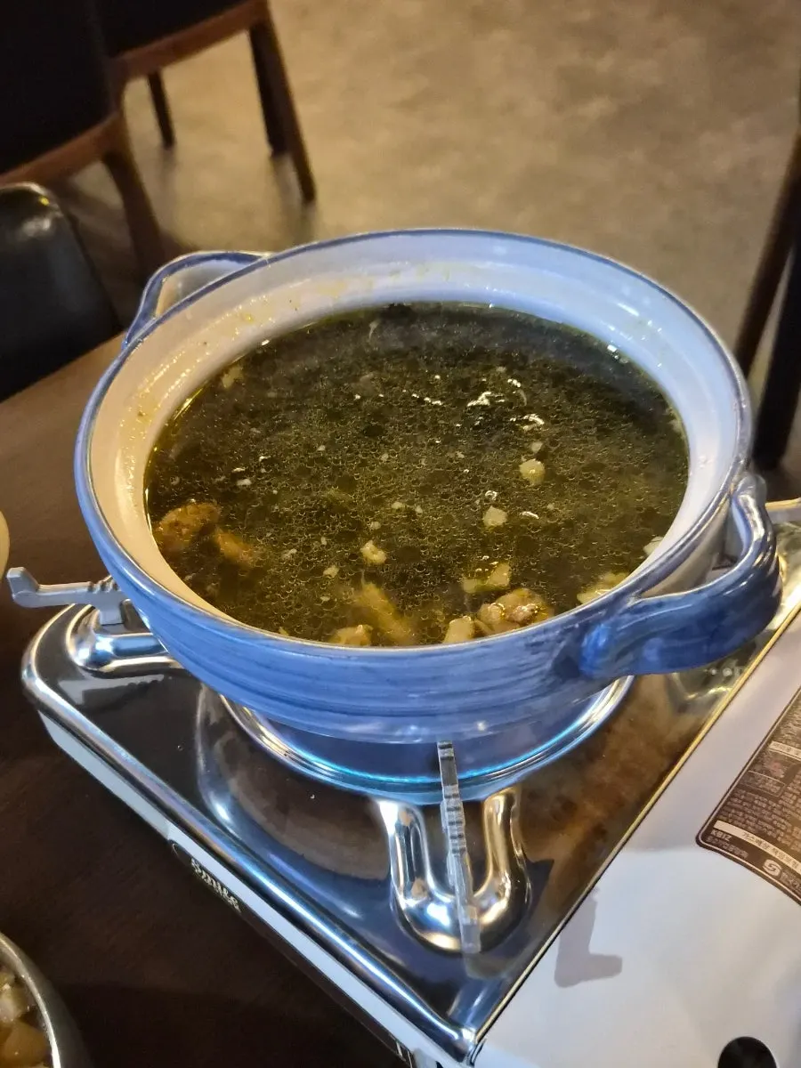 한우 투뿔 양지 술안주 미역국