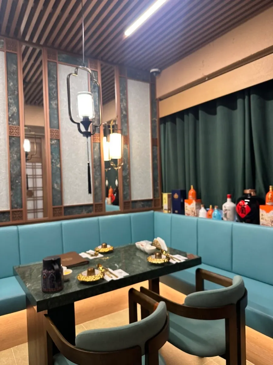 삼신 가로수길점 건물과 층 안내
