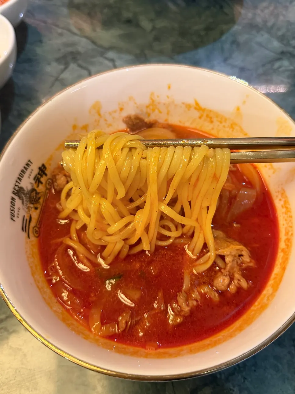 코스로 나온 고기 짬뽕