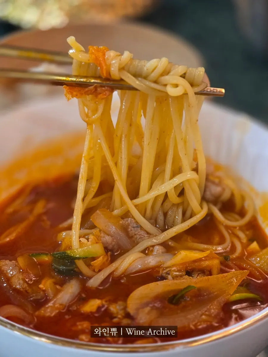 Meat jjamppong with rich broth