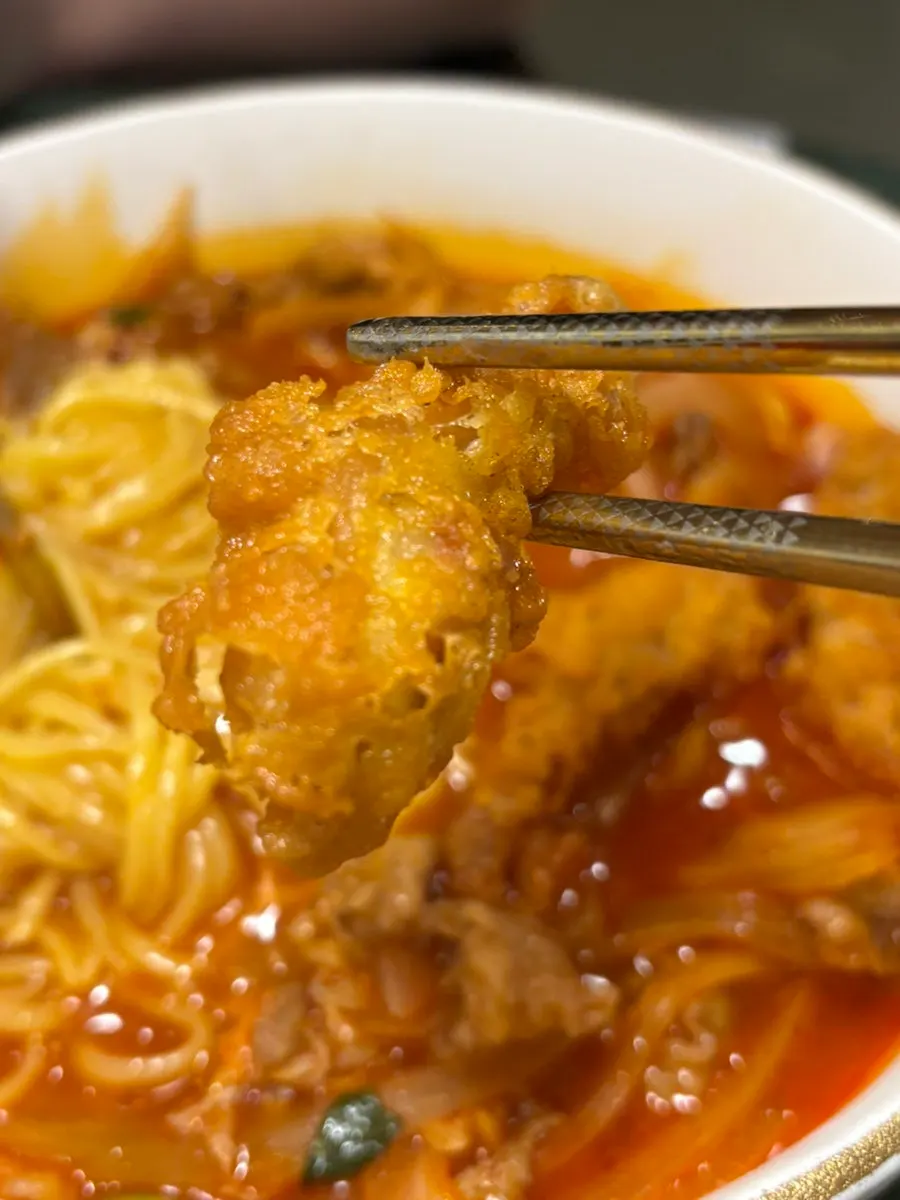 Crispy fried chicken on top of the Tebanaka jjamppong