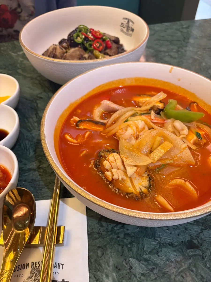 Close-up of the seafood-packed jjamppong
