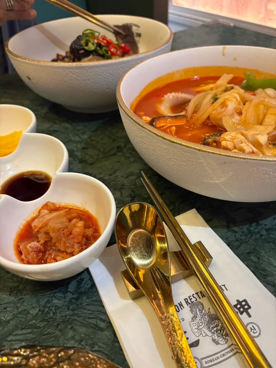 Tasting the galbi-jjim jajangmyeon
