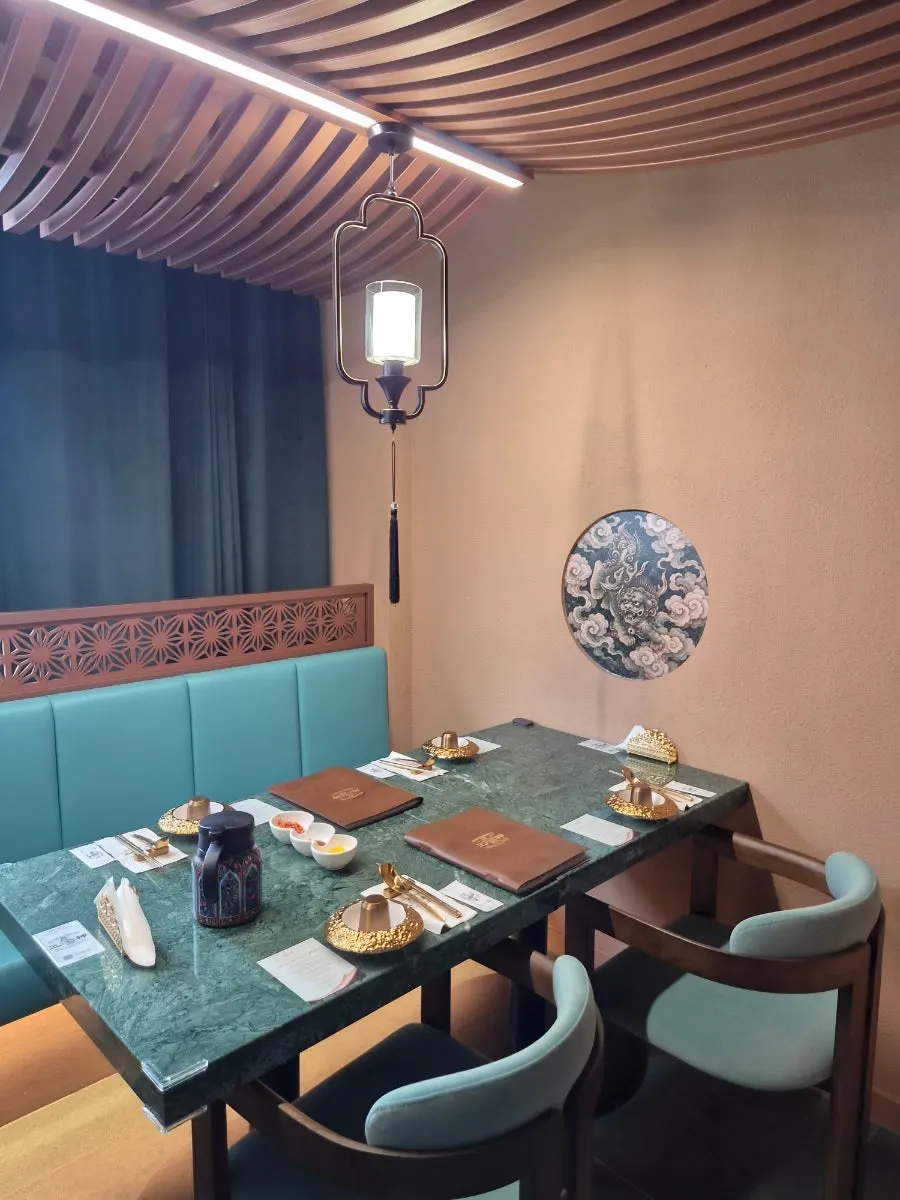 View of the 2nd floor dining hall at Samsin Garosu-gil