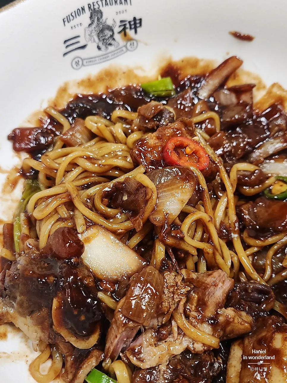 Vertical shot of galbi-jjim jajangmyeon