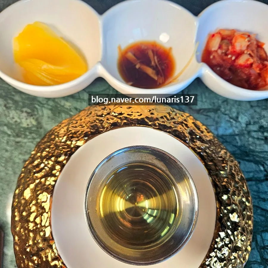 Jasmine tea served as a default