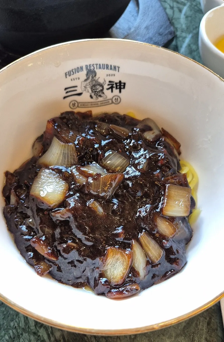 태안 감자 짜장면 한 그릇