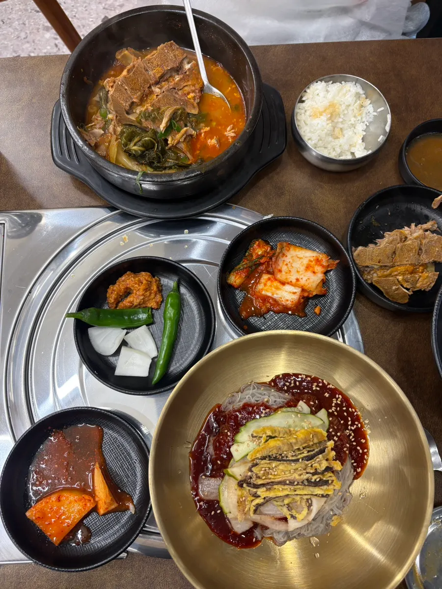 Plate of spicy peppers and onions as side dishes