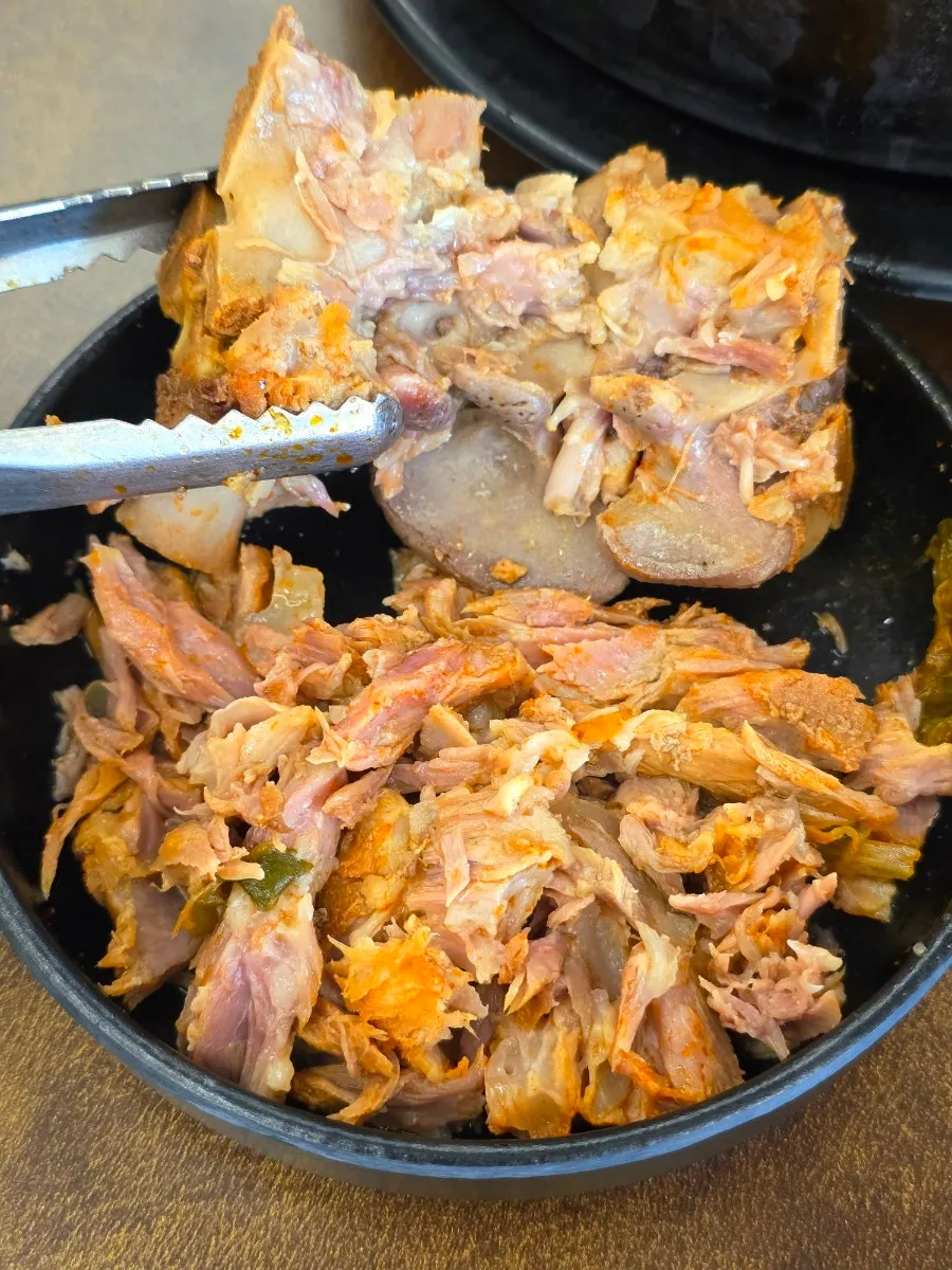 살이 넉넉히 붙은 작은 뼈