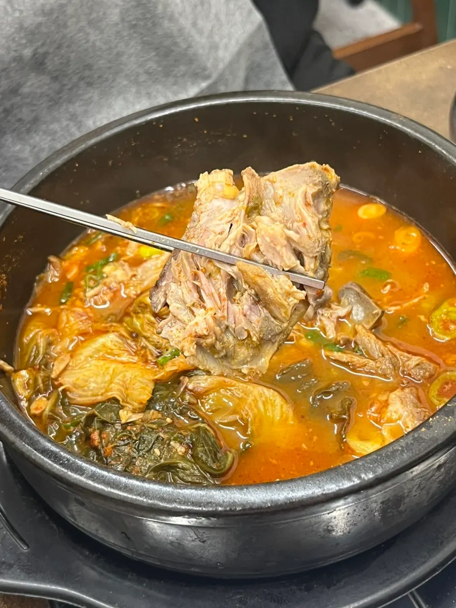 Restaurant open daily from 10am to midnight