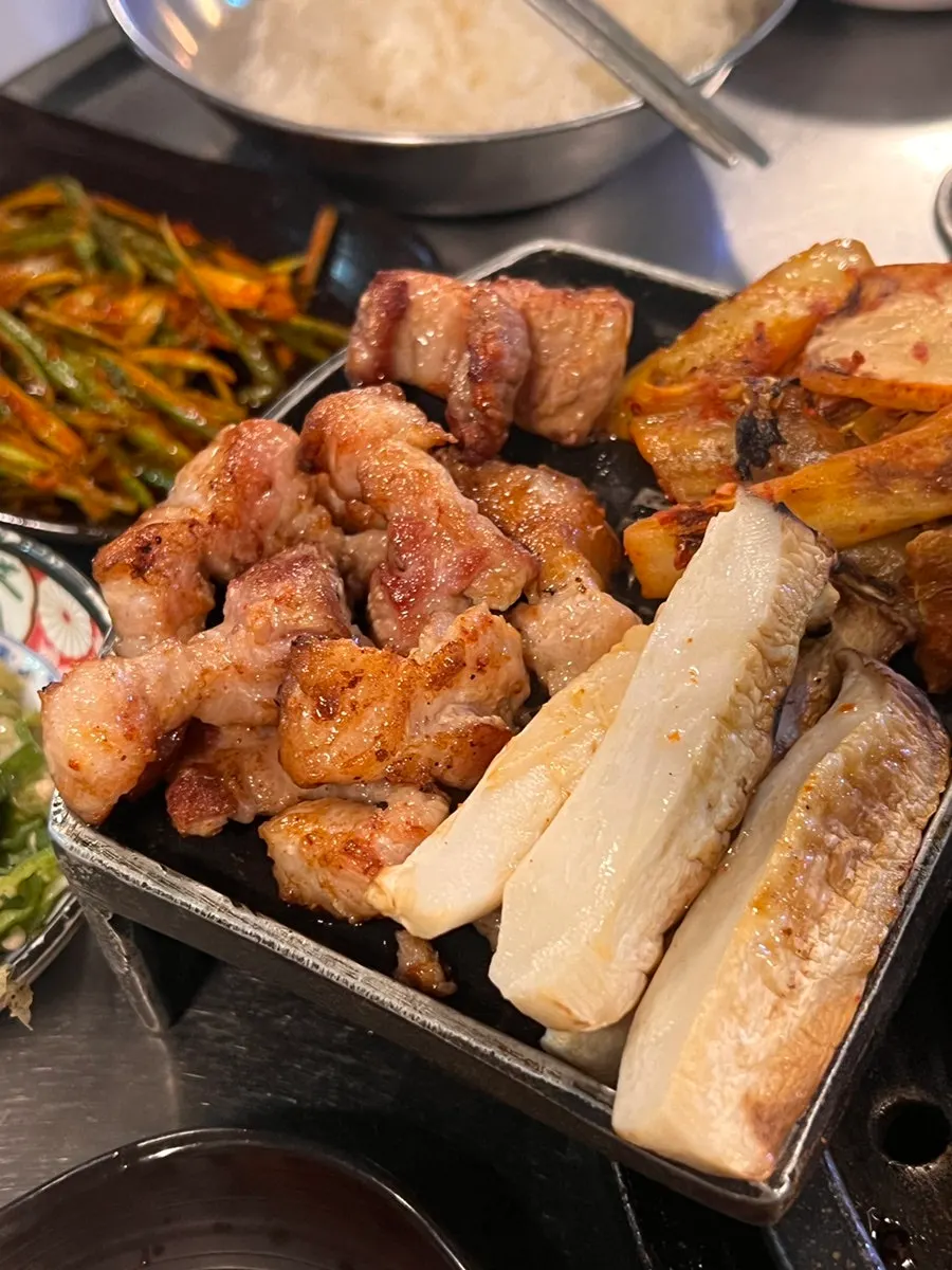 넙딱집 삼송점 마늘쫑무침 관련 사진